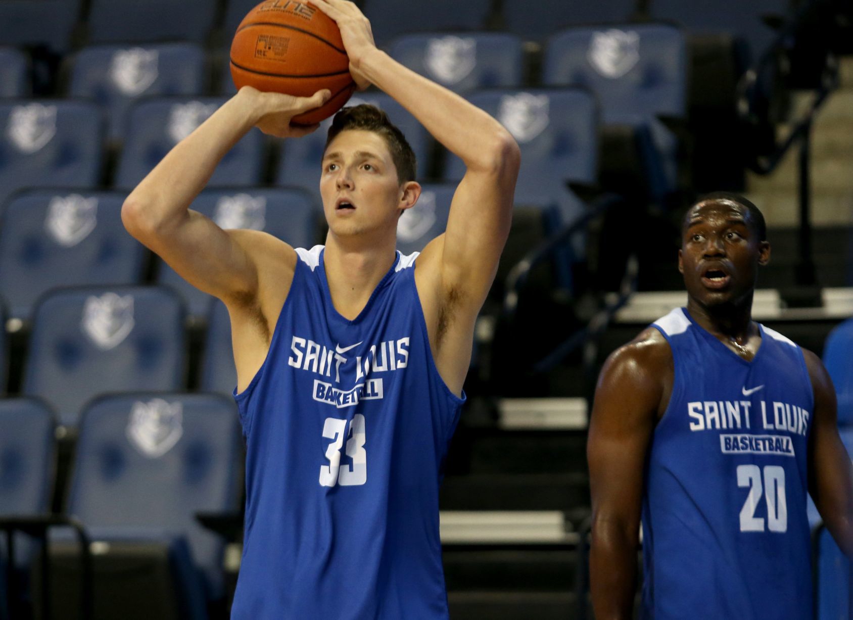 SLU mens basketball team begins practice